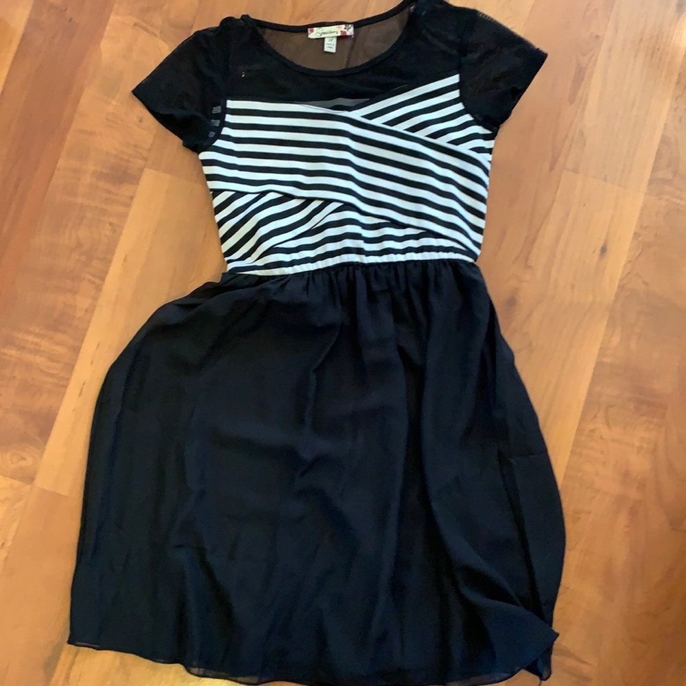 Speechless black and white dress